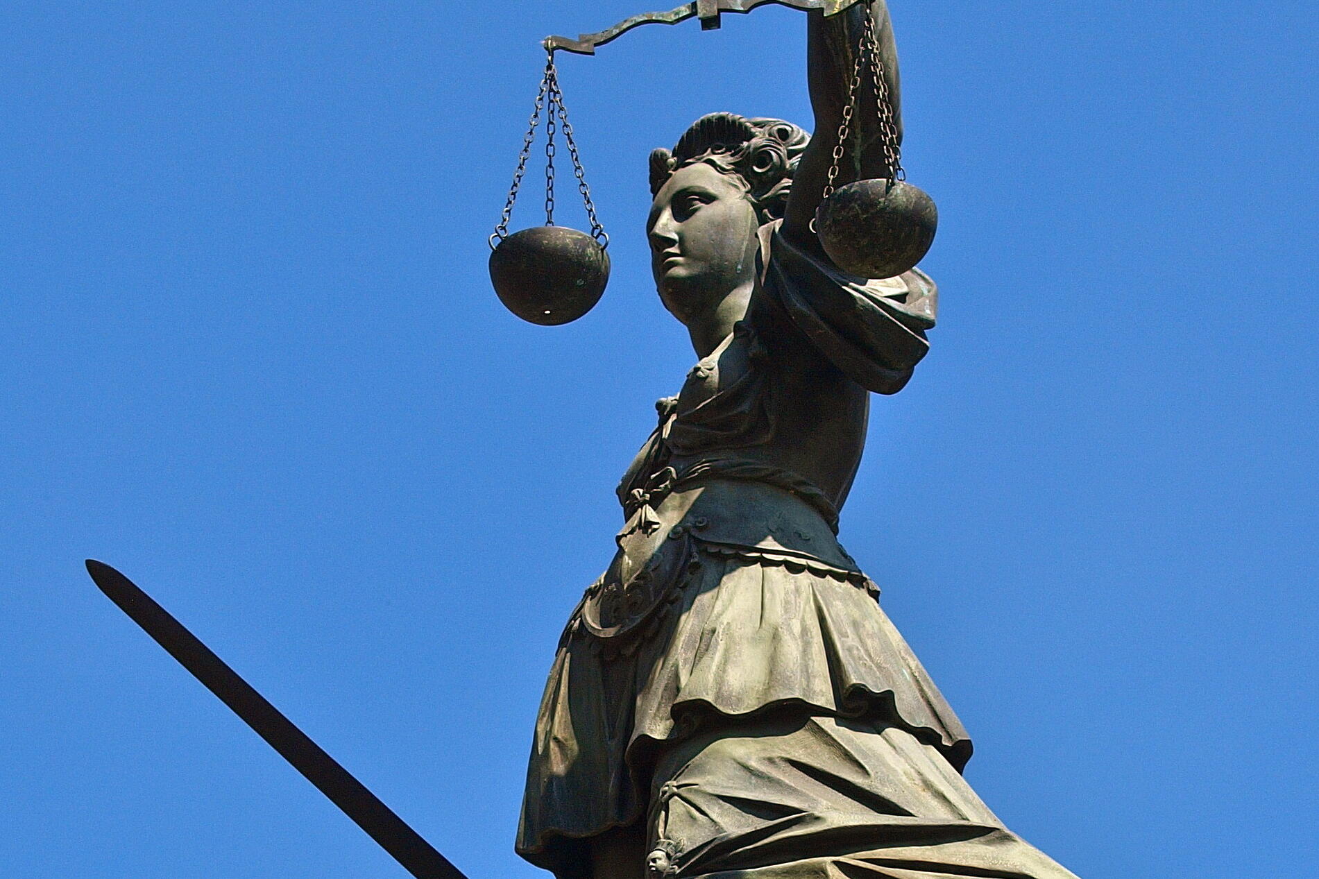 Statue der römischen Göttin Justitia