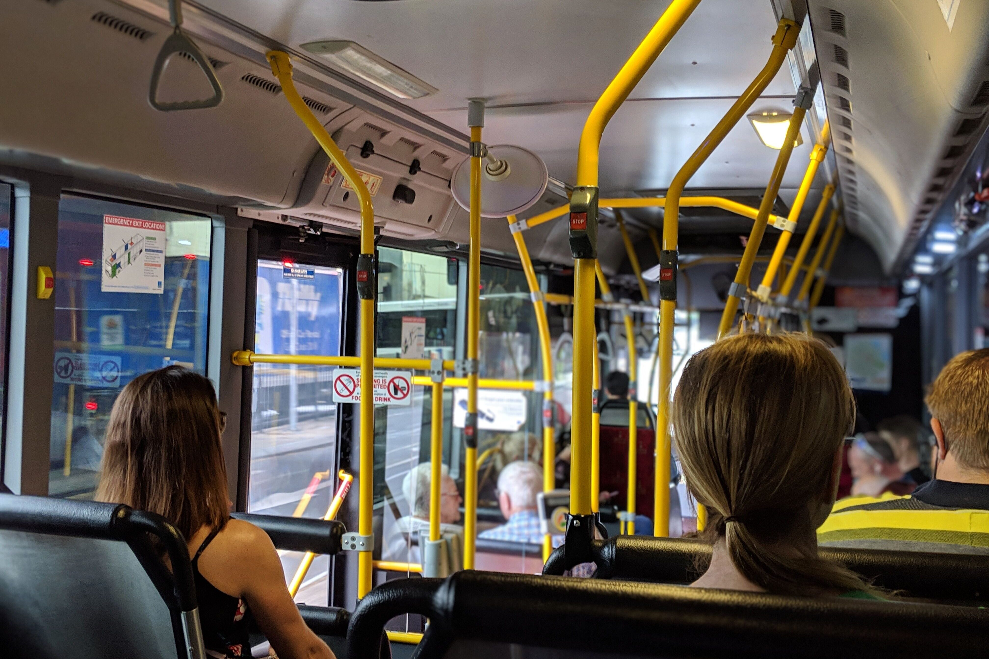 Blick in einen Bus