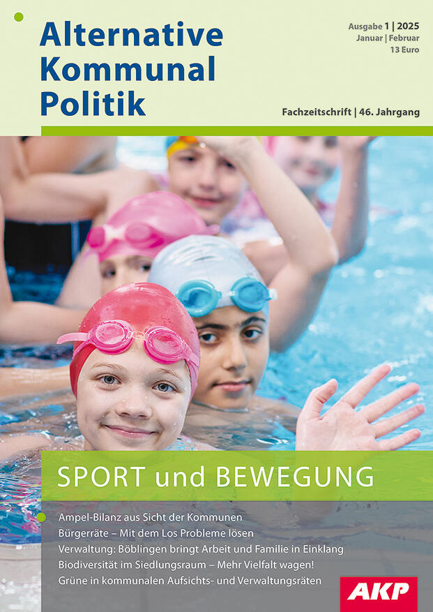 Titelbild AKP 1/25 - Sport und Bewegung - Fröhliche Kinder in einem Schwimmbecken