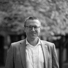 Portrait Uwe Schneidewind